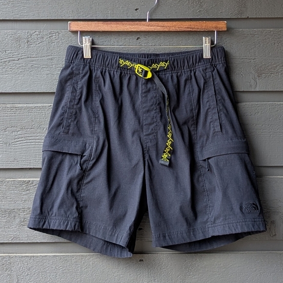 The North Face Black Nylon Cargo Belted Hiking Shorts Size Small - Picture 1 of 8